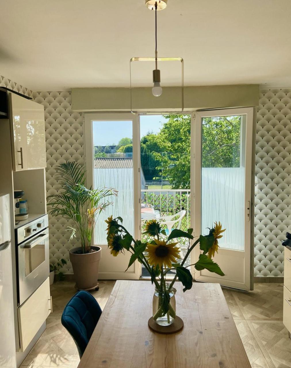 Les Perdrix Apartamento Charleville-Mézières Exterior foto