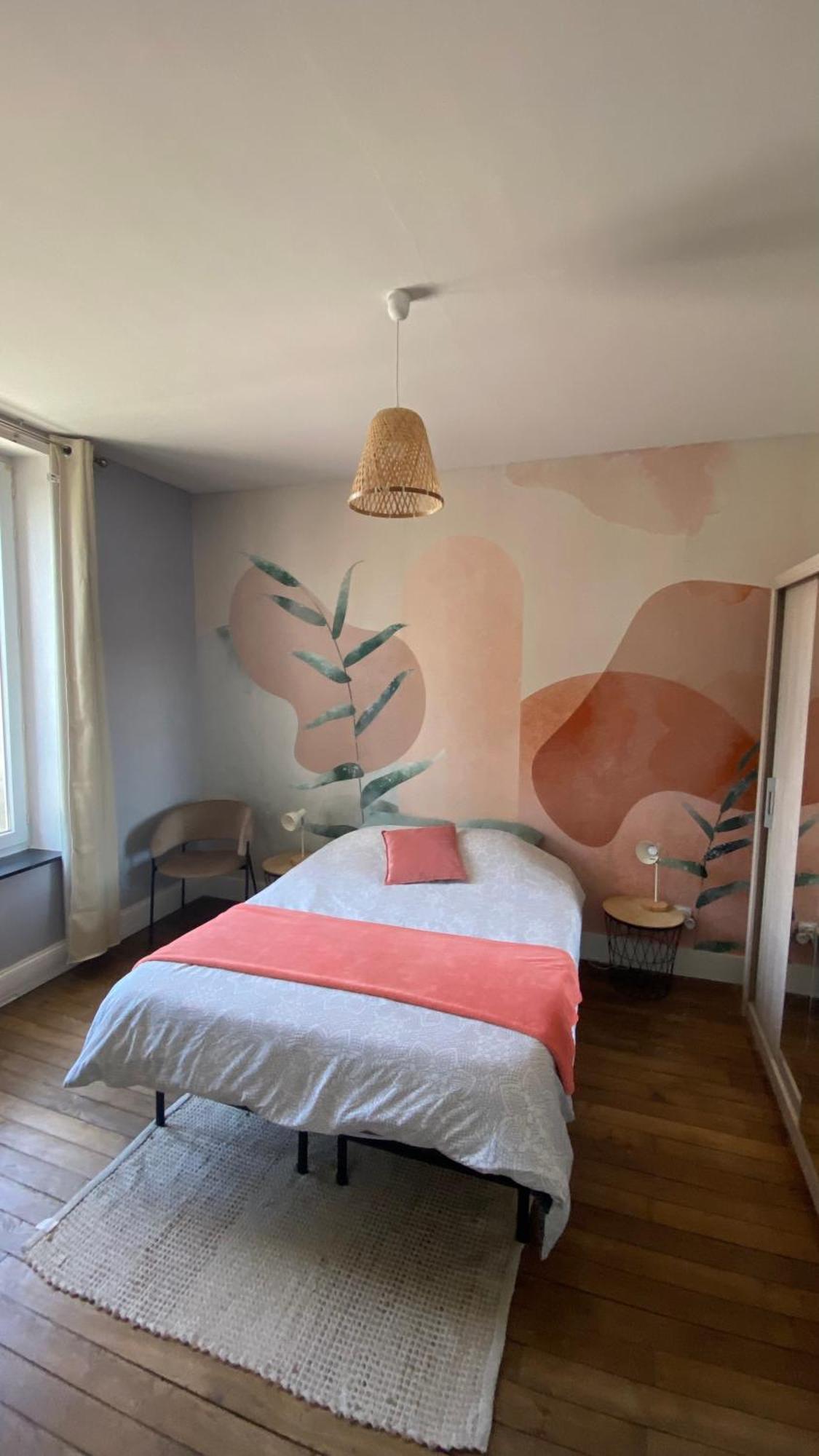 Les Perdrix Apartamento Charleville-Mézières Exterior foto